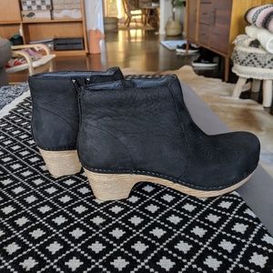 Dansko Shoes - Women's Dansko Maria Boot Dansko Shoes - Women's Dansko Maria Boot